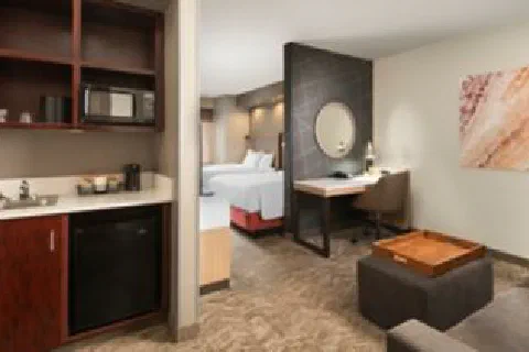 Spacious double queen suite