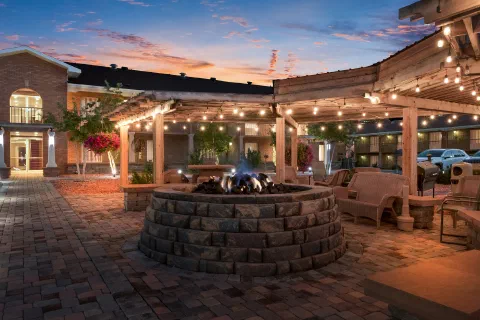 Enjoy s'mores by the fire pit and live music at our outdoor amphitheater.