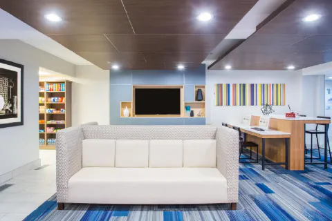 Modern and comfortable lobby